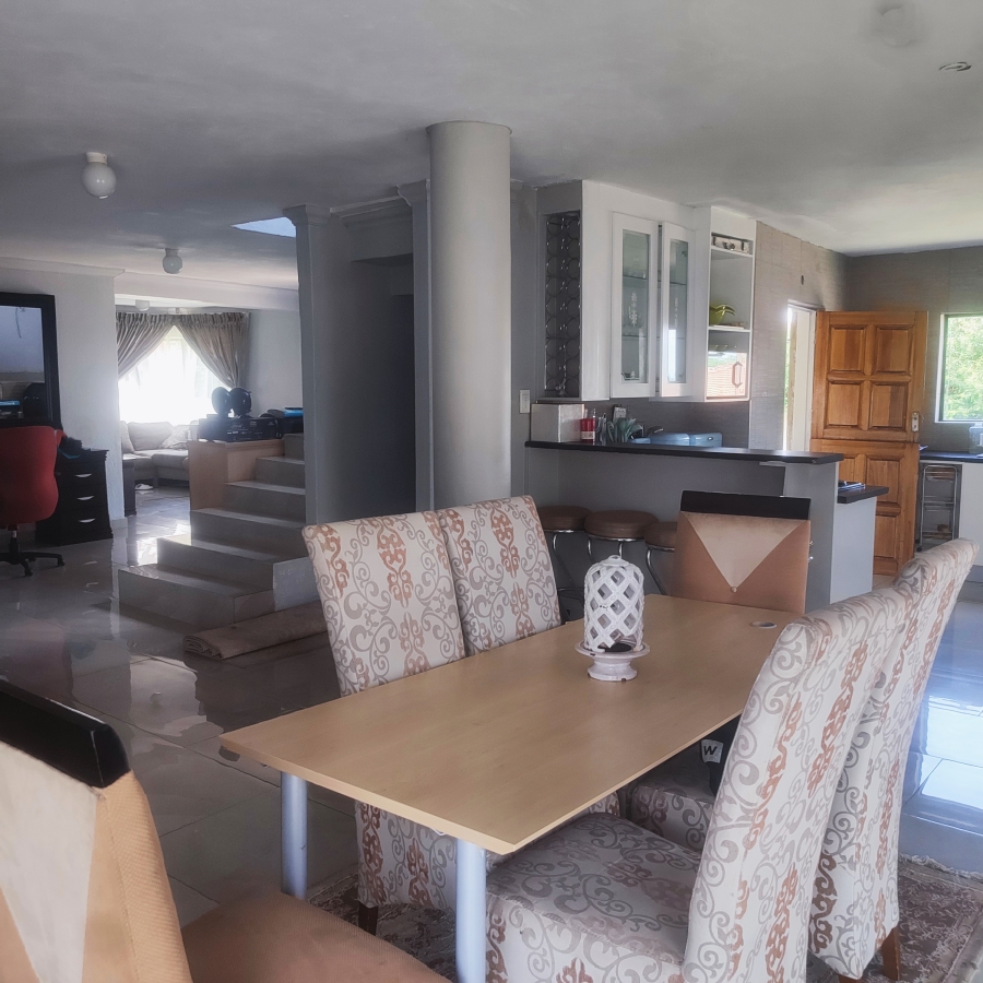 4 Bedroom Property for Sale in Geelhoutpark North West